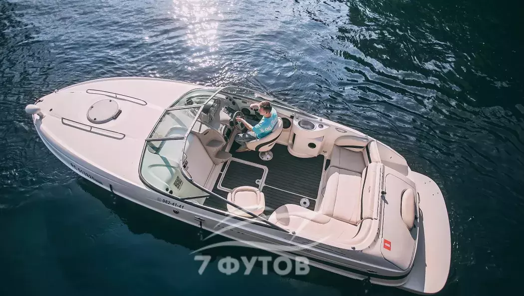 Прогулка на катере с капитаном по рекам и каналам СПб