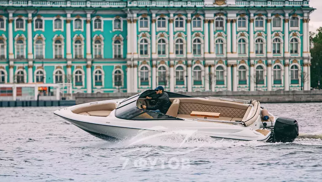 Прогулка на катере с капитаном по рекам и каналам СПб