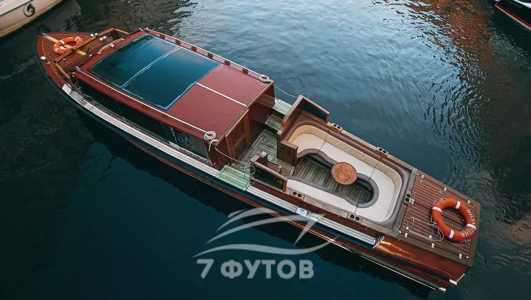 Аренда катера Византия для прогулок по рекам и каналам СПб