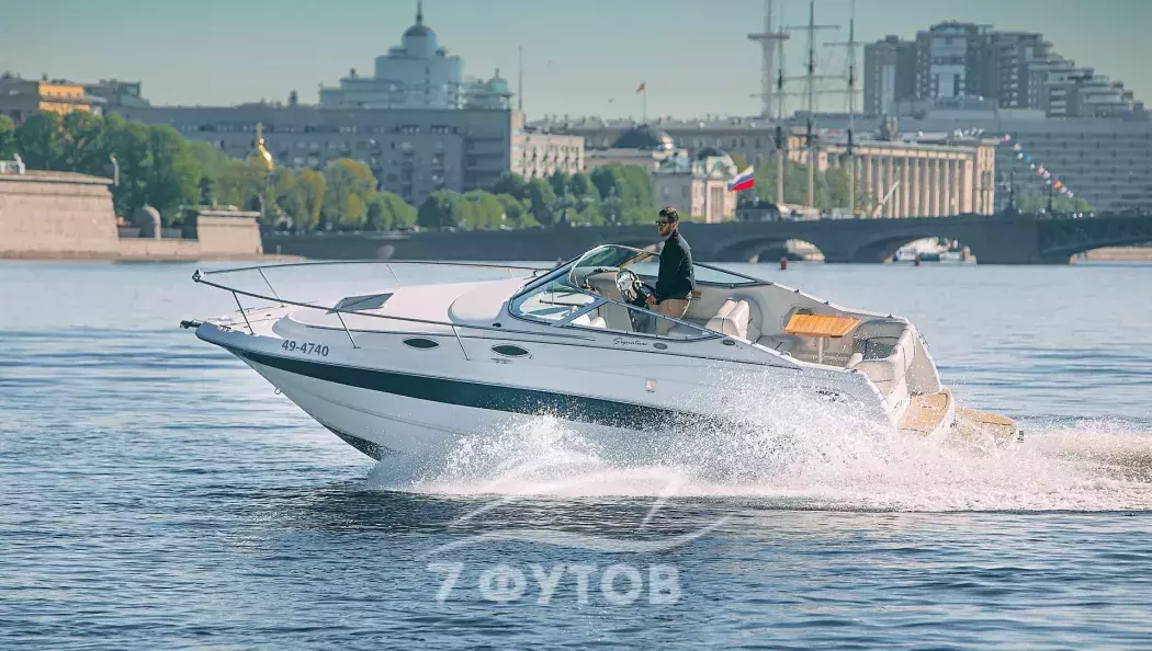 Прогулка на катере Chaparral 240 с капитаном по рекам и каналам СПб