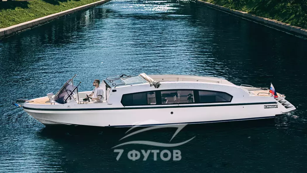 Прогулка на катере с капитаном по рекам и каналам СПб