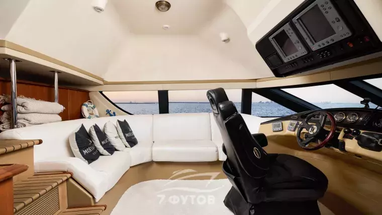 Аренда яхты Carver 60 в Санкт-Петербурге