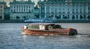 Аренда катера Византия для прогулок по рекам и каналам СПб