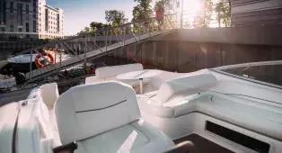 Прогулка на катере с капитаном по рекам и каналам СПб