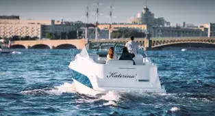 Прогулка на катере с капитаном по рекам и каналам СПб