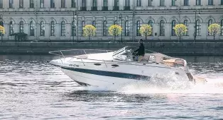 Прогулка на катере Chaparral 240 с капитаном по рекам и каналам СПб