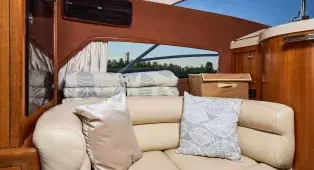 Прогулка на яхте с капитаном по Неве и Финскому заливу СПб