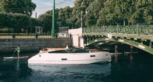 Прогулка на катере с капитаном по рекам и каналам СПб