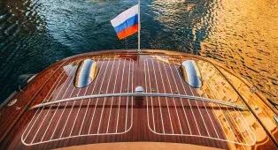 Прогулка на катере с капитаном по рекам и каналам СПб