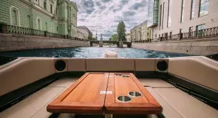 Прогулка на катере с капитаном по рекам и каналам СПб