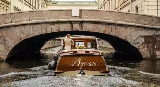 Прогулка на катере с капитаном по рекам и каналам СПб