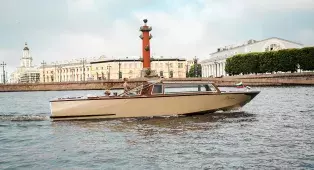 Прогулка на катере с капитаном по рекам и каналам СПб