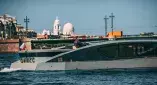 Аренда яхты Оникс в СПб - премьера сезона 2026, 17,5 м, до 10 гостей, три зоны на борту, кондиционер, отопление, стюард и качественный звук с караоке.