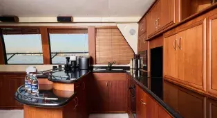 Аренда яхты Carver 60 в Санкт-Петербурге